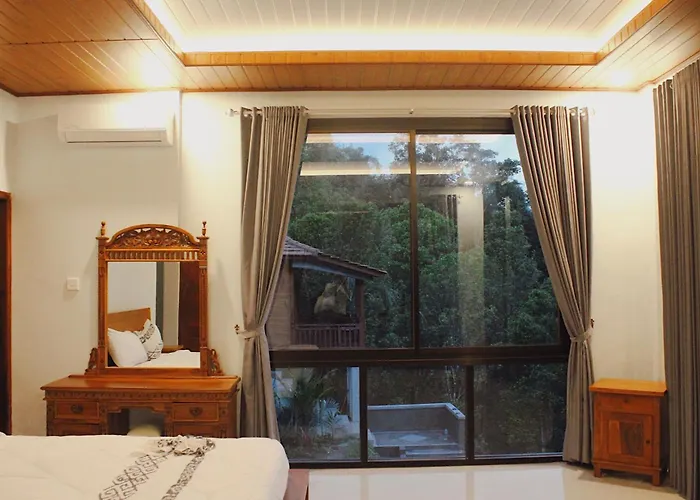 Lodge Sthanatapa Hill's